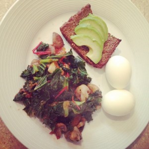 Kale, mushroom and tomato breakfast stir-fry