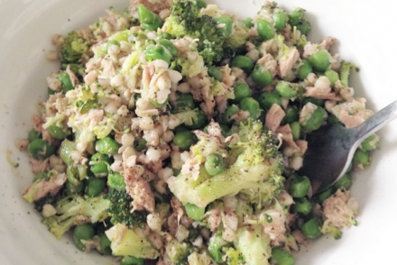 Tuna, pea and buckwheat salad