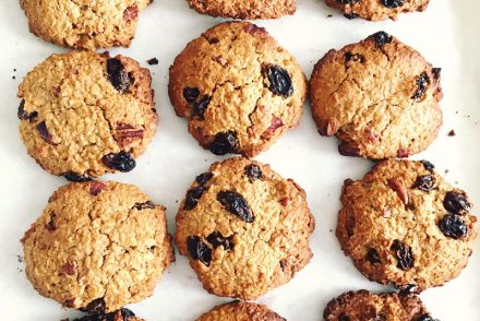 Oat and raisin cookies recipe